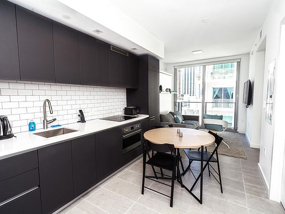 4th image of 227 NE 2nd St #1507