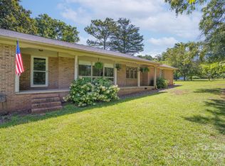 1810 Robin Dr, Lancaster, SC 29720