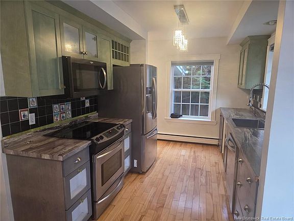 3rd image of 15 Sherwood Ct