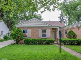 8219 Mango Ave, Morton Grove, IL 60053