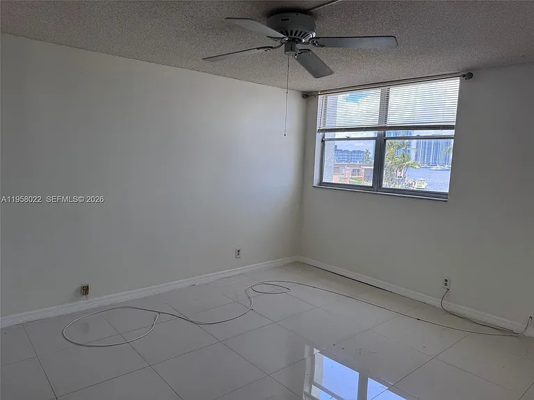 2821 N Miami Beach Blvd #3L — Photo 9