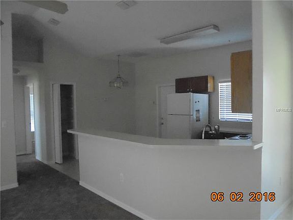 3rd image of 1013 Embrun Ct