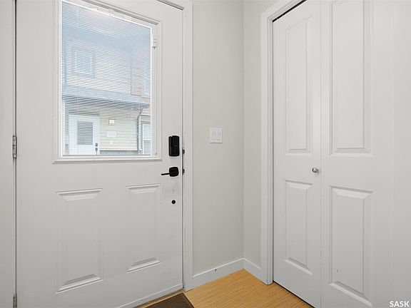 5th image of 1015 Patrick Crescent #1502