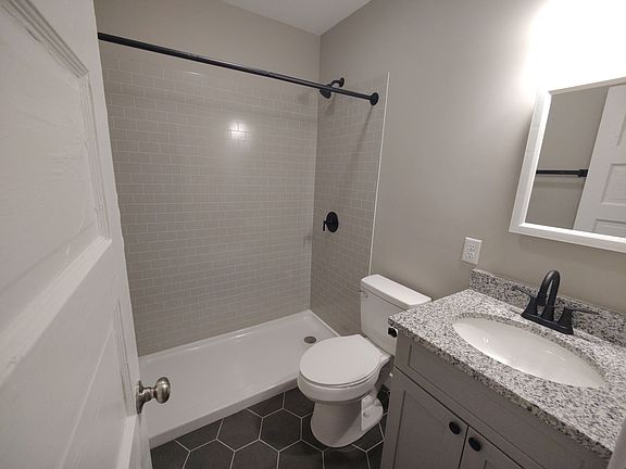 5th image of 3117 Oak Hill Ave #3119-B