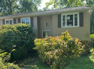 221 Wineberry Dr, Cheswick, PA 15024