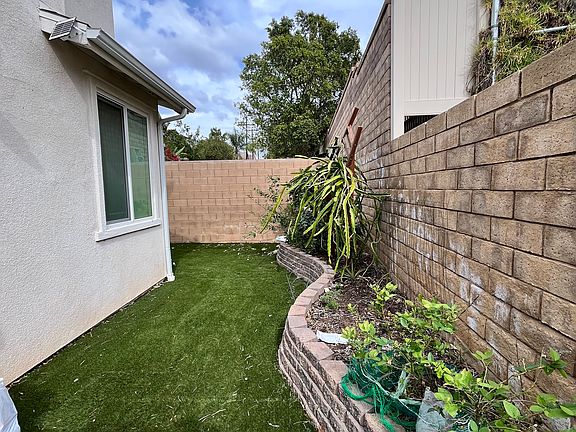 2nd image of 13422 W Saddle Rock Pl