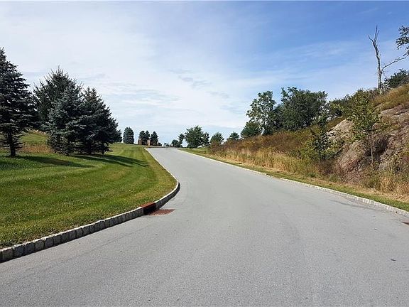 2nd image of Farview Ln