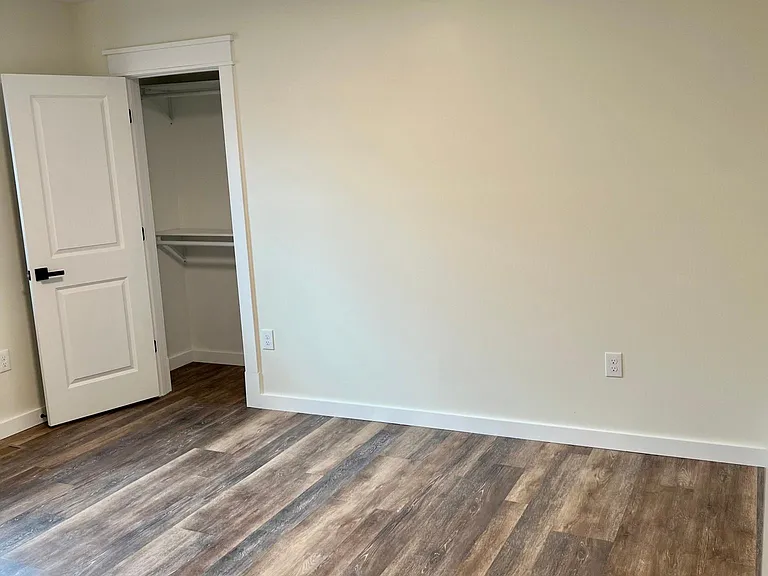 301 Silver Pl — Photo 18