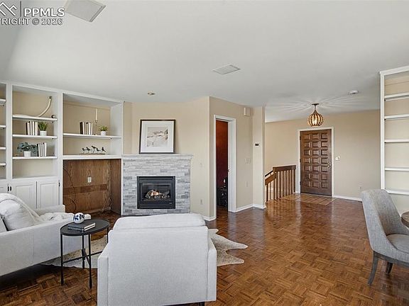 4th image of 2609 Ashgrove St