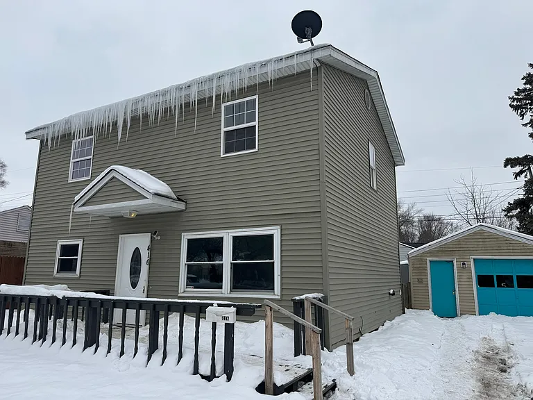 416 E Chippewa Ave — Photo 2