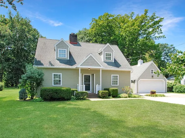 242 Lowry Rd, Erie, PA 16511