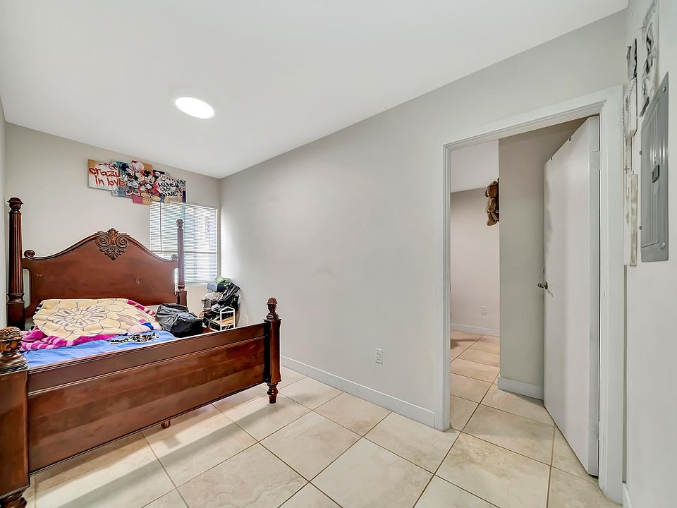 1st image of 6735 Elmer Ave #8