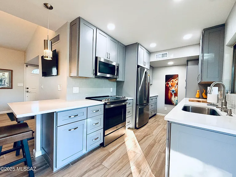 2871 W Saint Tropaz Ave — Photo 7