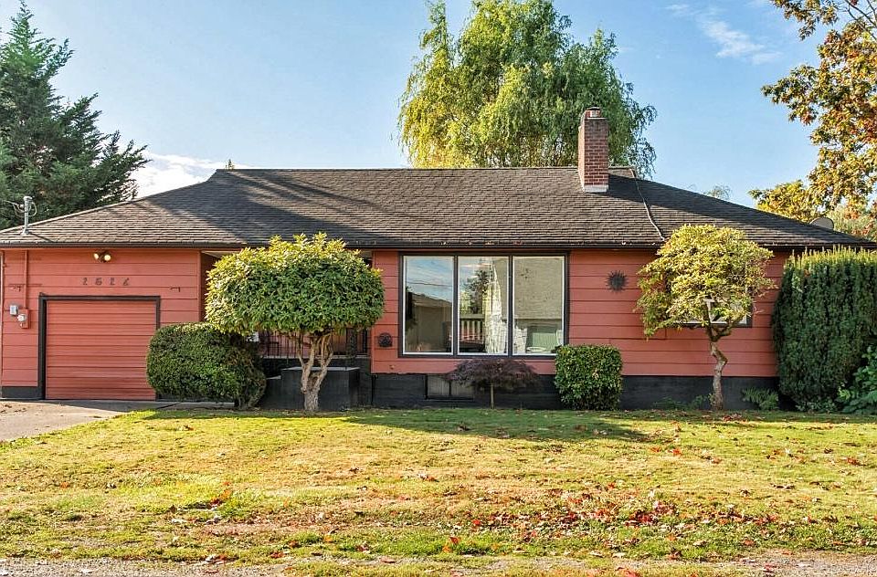 1st image of 2526 Circle Dr E