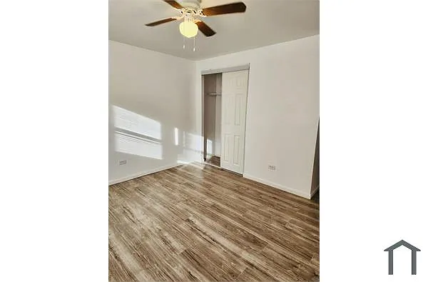 Building Photo - 12400 Greenwood Ave #103
