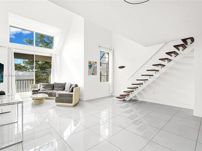 6890 N Kendall Dr APT B403, Pinecrest, FL, 33156