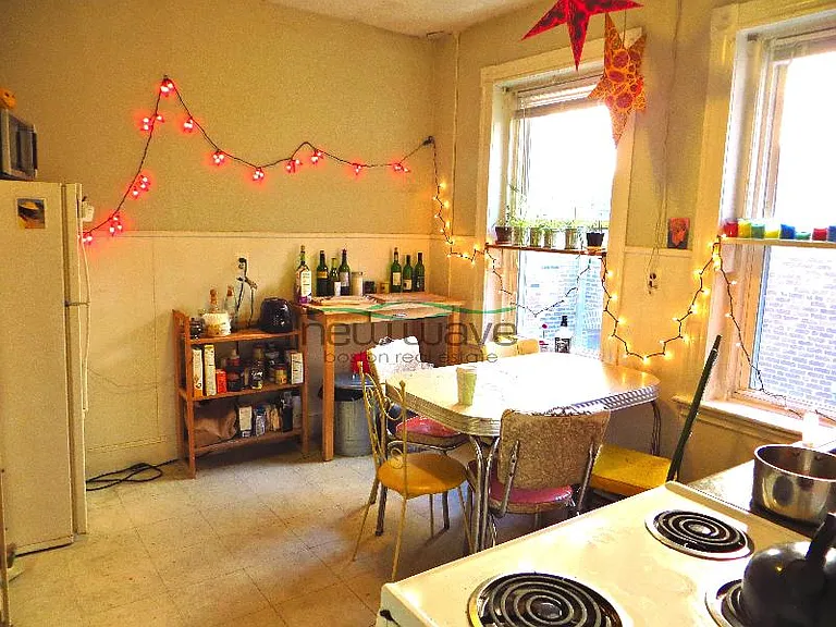 881 Huntington Ave #6 — Photo 3