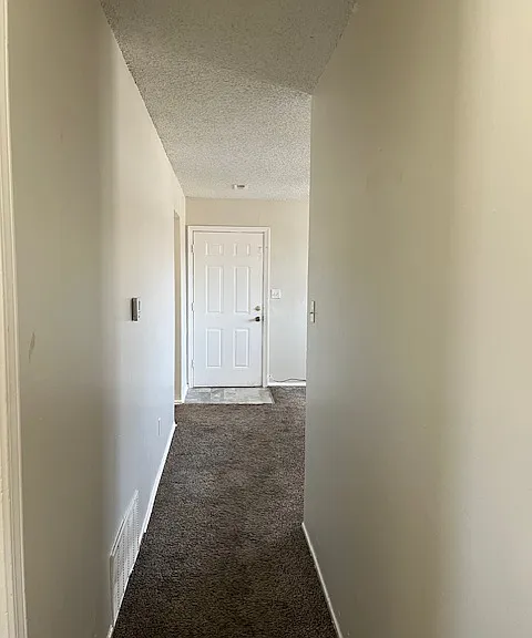 644 N Hocker Ave — Photo 8