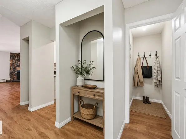 10138 116th St NW #107, Edmonton, AB T5K 1V8