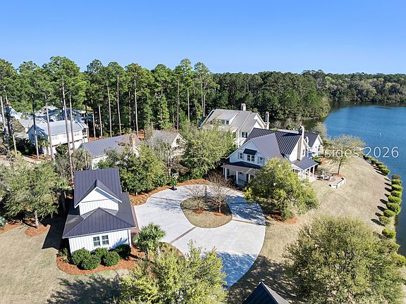 2nd image of 8 Wolf Tree Rd