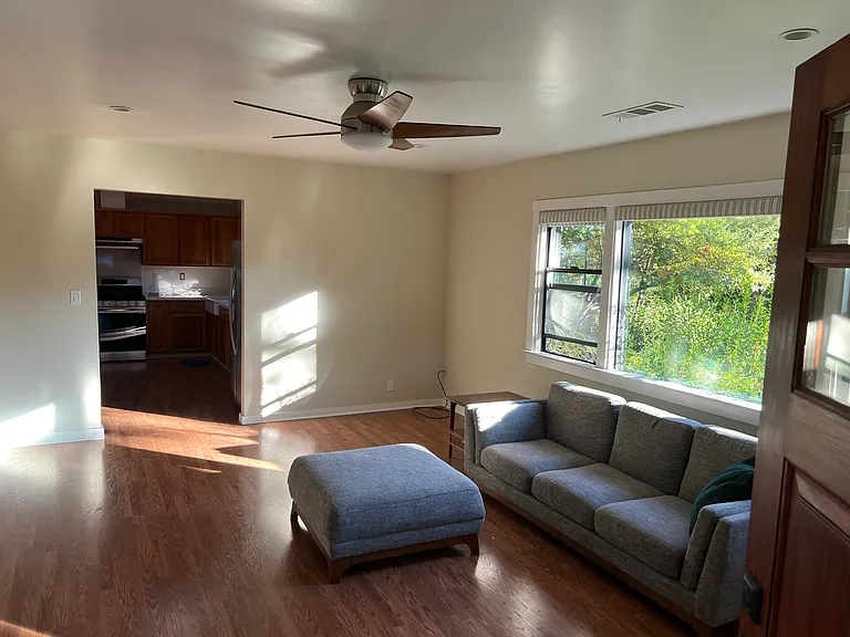 51 Lusherm Ct — Photo 3