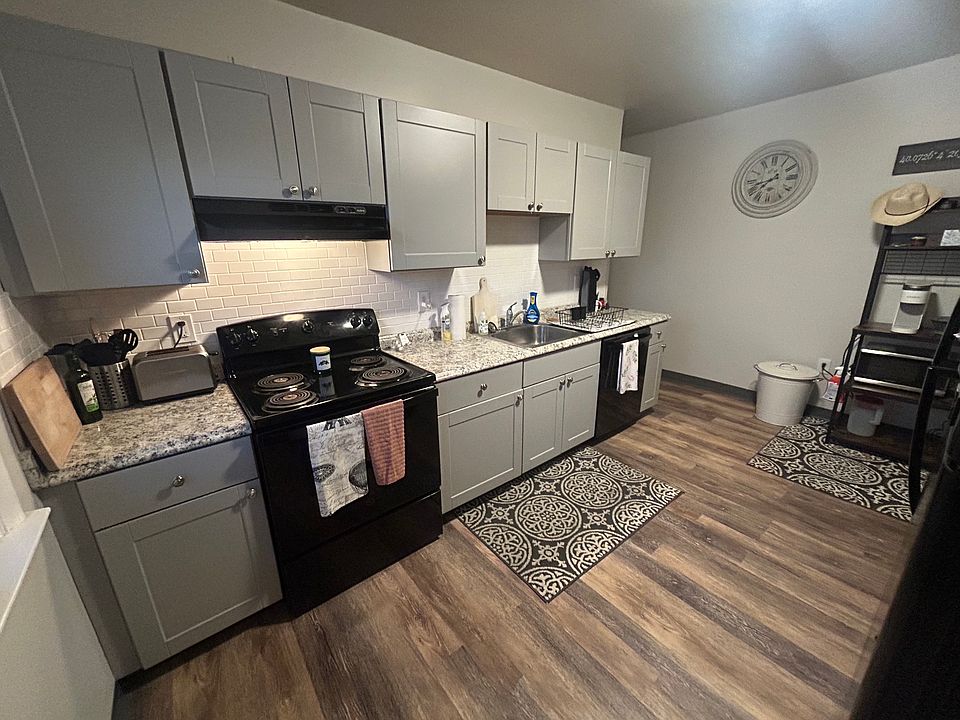 1st image of 122 W 2nd Ave Floor 2