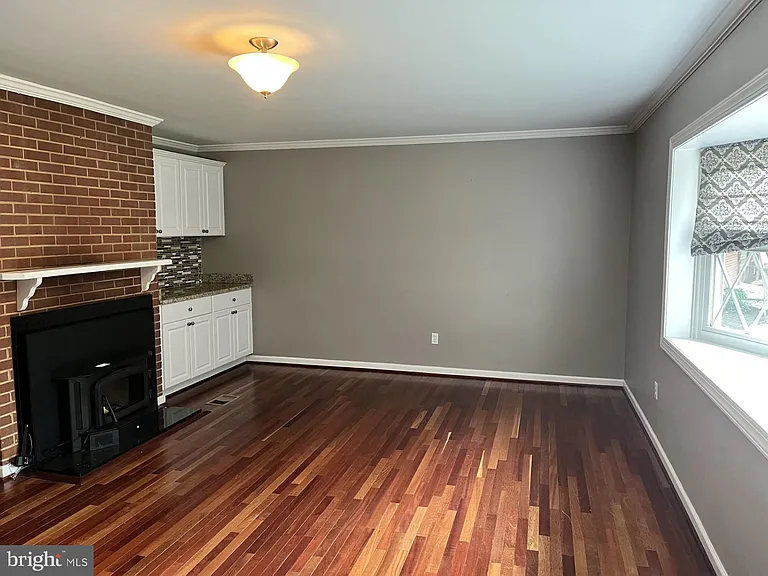 7908 Jansen Ct — Photo 3