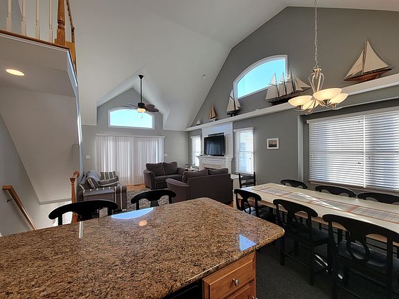 3rd image of 305 57th St W #Sea