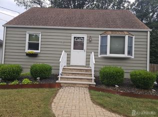 5 Channing Rd, East Brunswick, NJ 08816