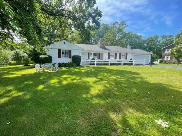 73 Church St, Waterloo, NY 13165