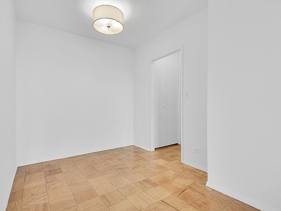 5th image of 407 Park Ave S APT 23D
