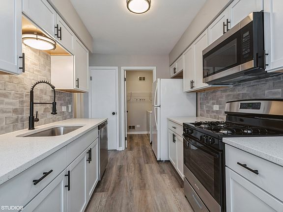 3rd image of 337 Birchwood Ct #337