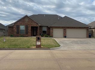 4615 Day Break Ln, Enid, OK 73703
