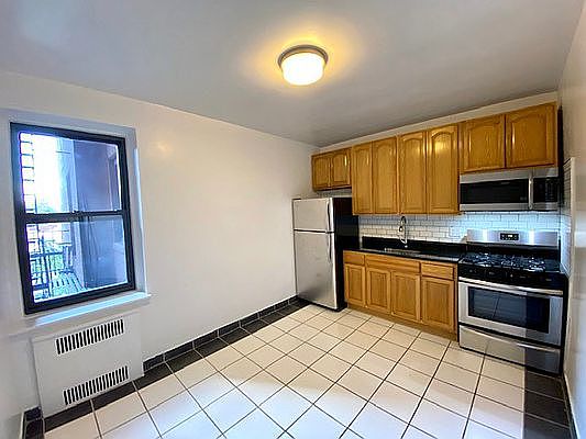 5th image of 4746 40th St APT 3J