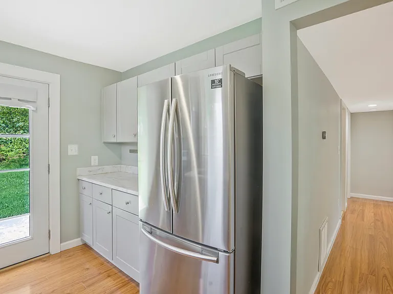 6024 Rixey Dr — Photo 17