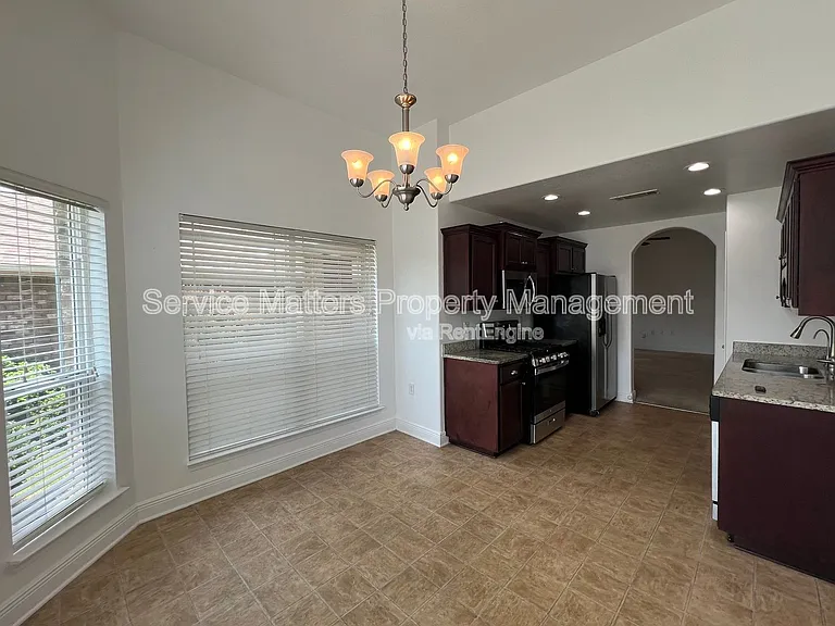 4496 Fiske St — Photo 14
