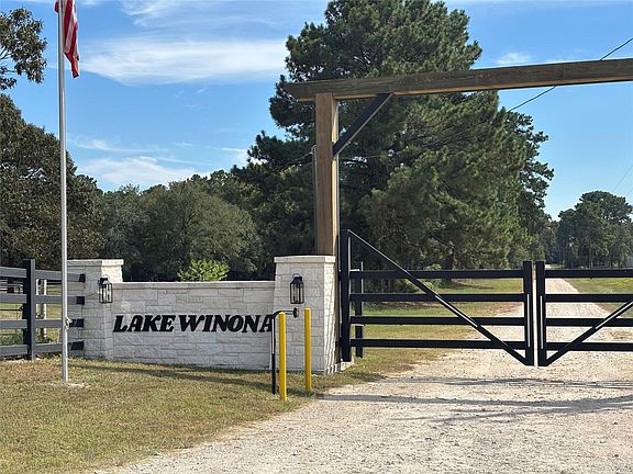 2nd image of 5324 Winona Ln