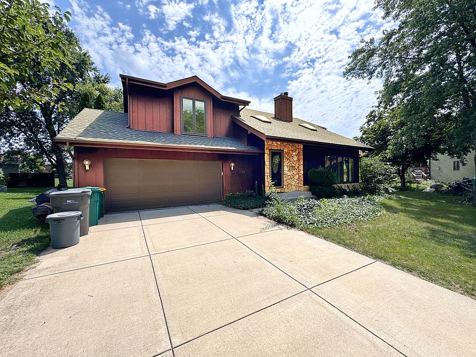 1st image of 1139 Gillian St