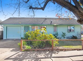 1137 Yount St, Napa, CA 94559