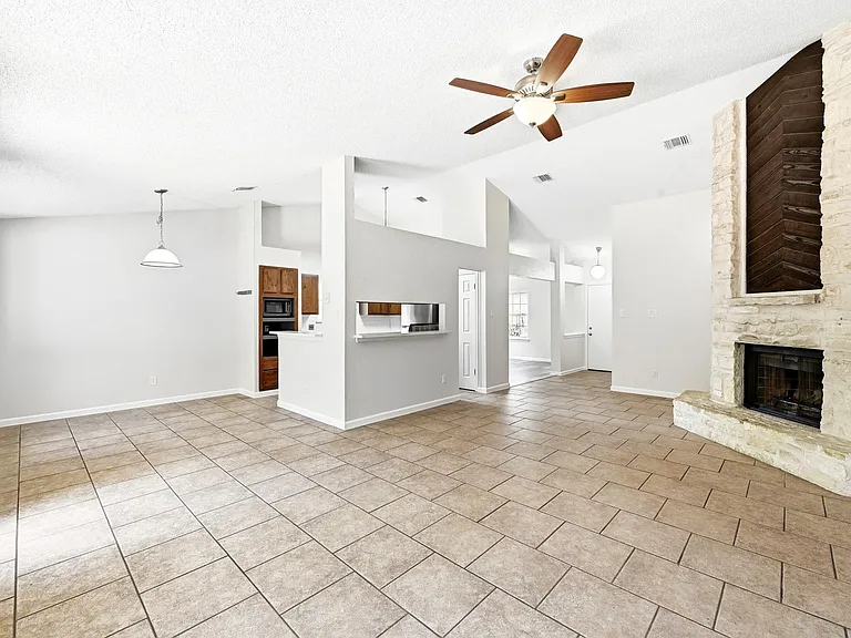 2702 Goldbridge Dr — Photo 7