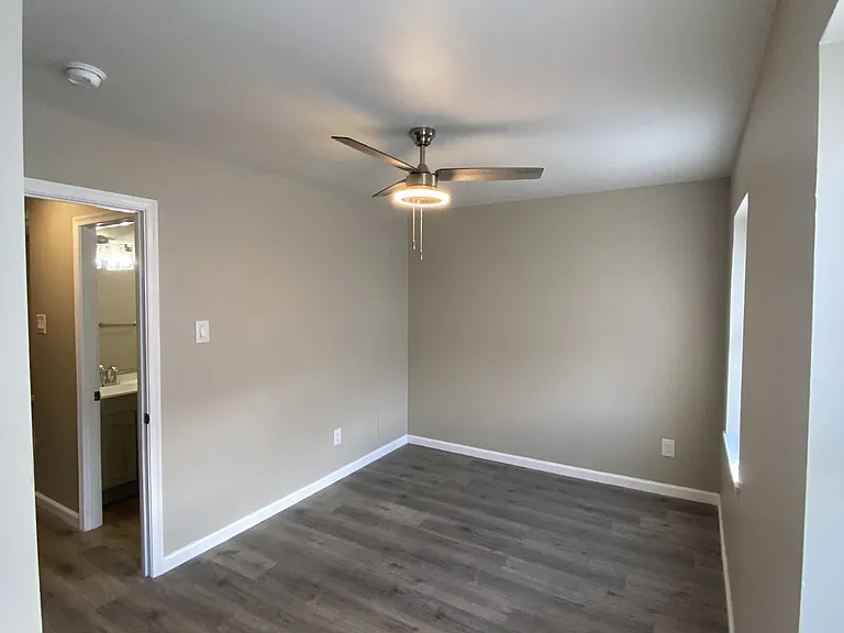 655 N 33rd St #2 — Photo 31