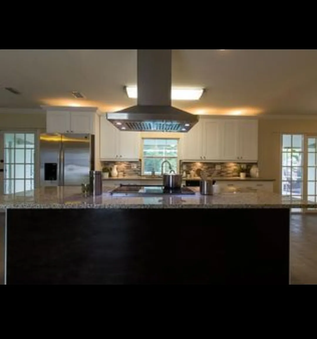 2503 Trinidad St — Photo 2