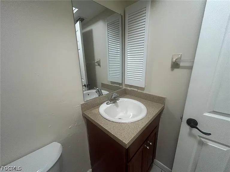 215-217 SE 23rd Pl #215 — Photo 12