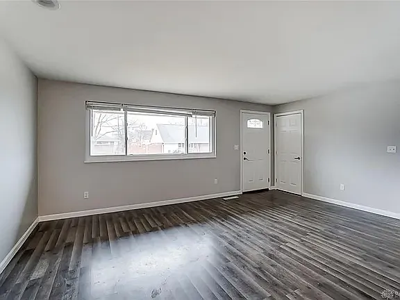 5543 Barnard Dr — Photo 12