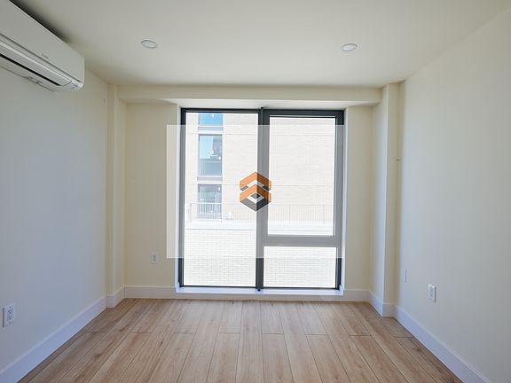 3rd image of 33 Bedford Park Blvd #B