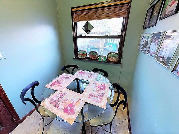 5th image of 3618 Avenue