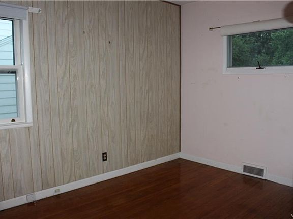 5th image of 3458 Wallace Dr