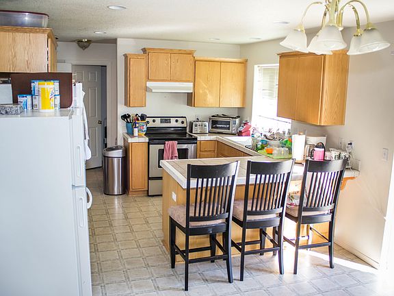 4th image of 7814 Snoqualmie Dr