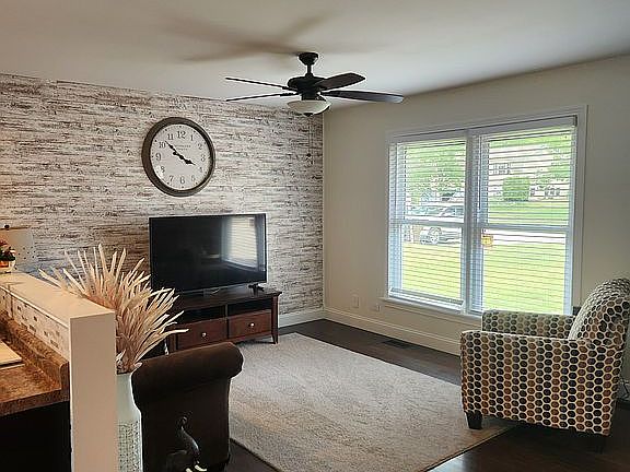 4th image of 20246 S Holly Ln