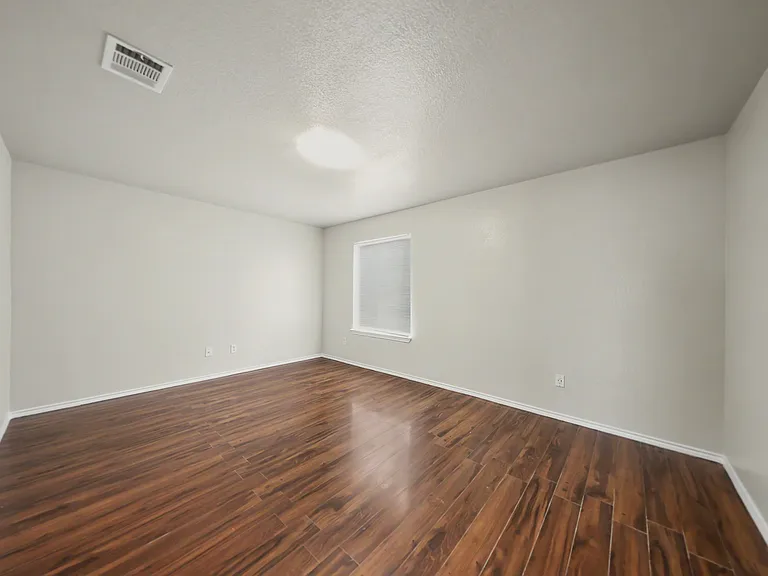 5013 Causeway Ct — Photo 15